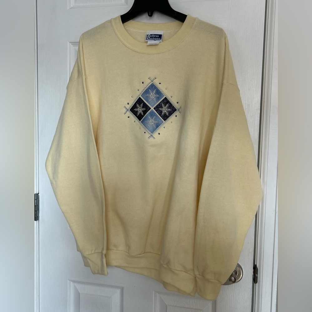 Vintage Endless Designs pullover sweatshirt X Large Patch Embroidered Snowflake
